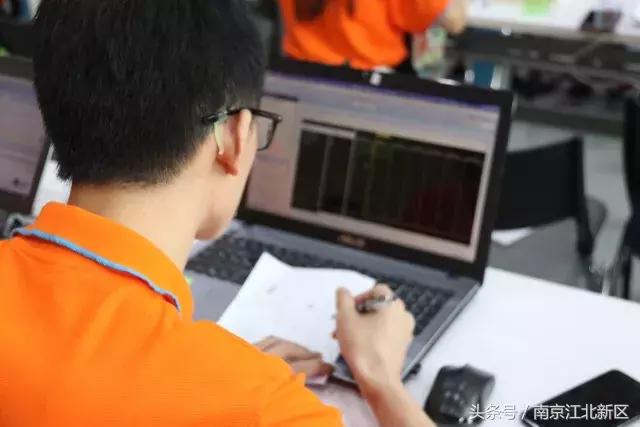 FPGA培训_FPGA暑期学校 南京集成电路产业服务中心 东南大学_FPGA技术发展与体系构架 Xilinx工程师授课辅导