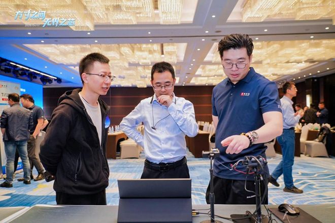 Quantum架构XLR结构_易灵思16nm钛金系列FPGA_FPGA技术