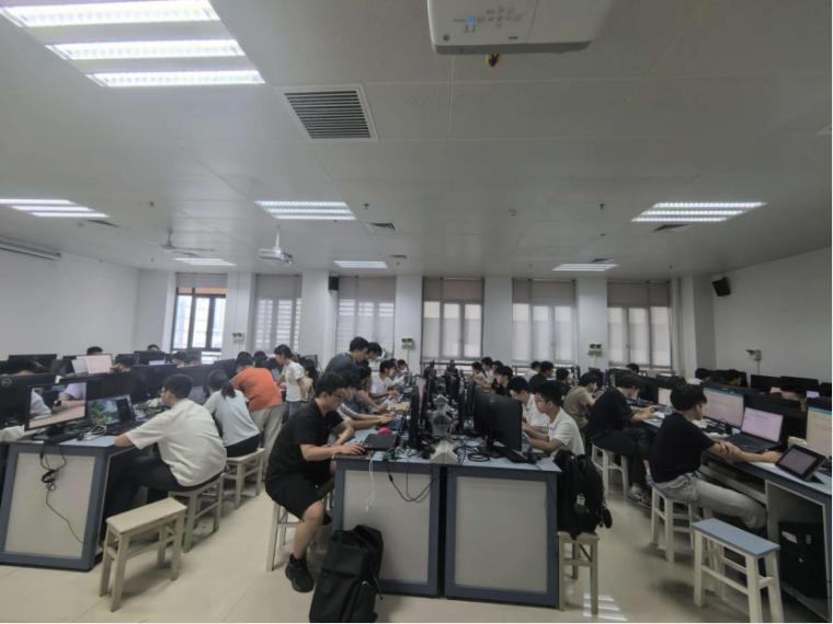广西大学芯火燎原集成电路暑期班_集成电路产业人才需求实训_FPGA培训